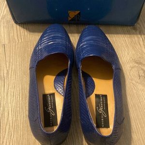 Blue like new Giorgio Brutini 9 mens dress shoes